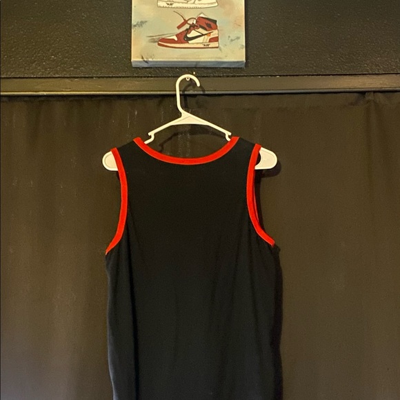 The Nike Tee DRI-FIT TankTop - Picture 3 of 3